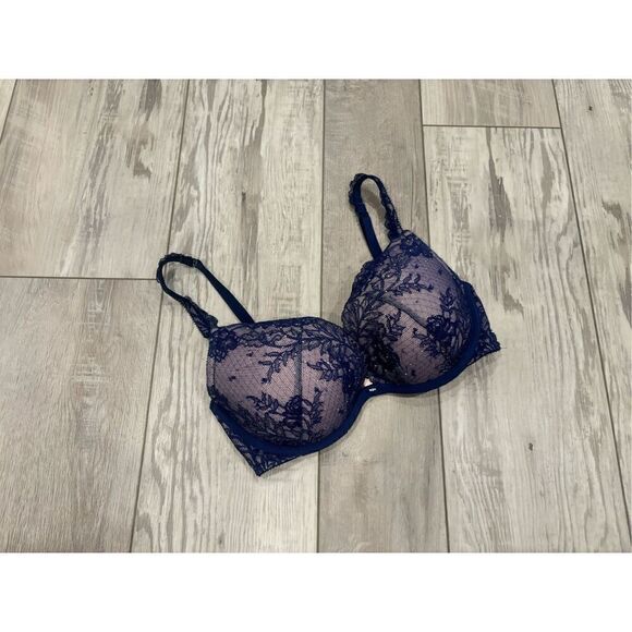 Victoria’s Secret blue lace push-up pigeonnant size 32DD - Picture 1 of 12
